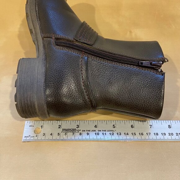 Clarks Collection Soft cushion Brown  Ankle Boots With Side Zipper size 5 harnes - Picture 14 of 15